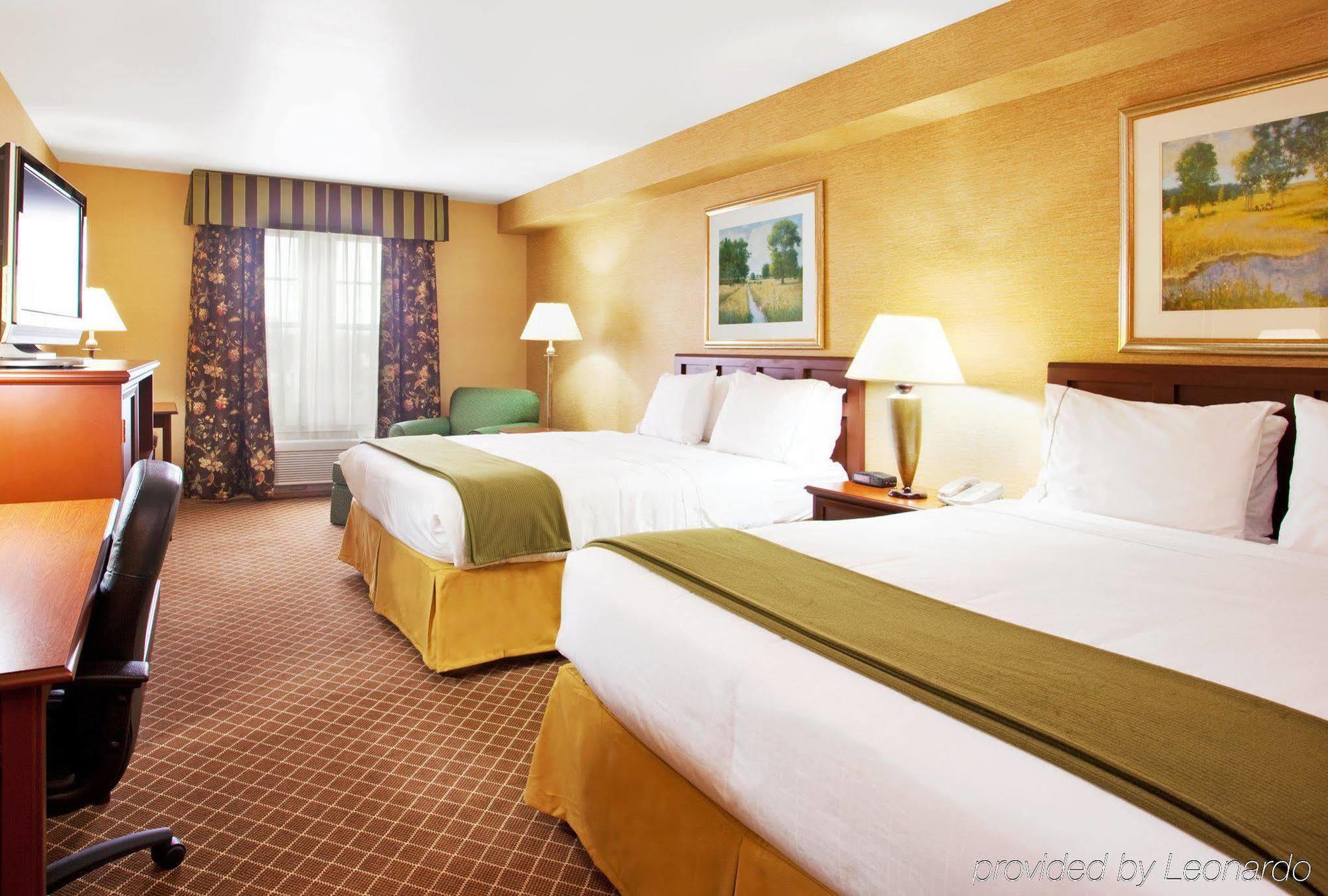 Holiday Inn Express & Suites Iron Mountain, An Ihg Hotel Pokoj fotografie