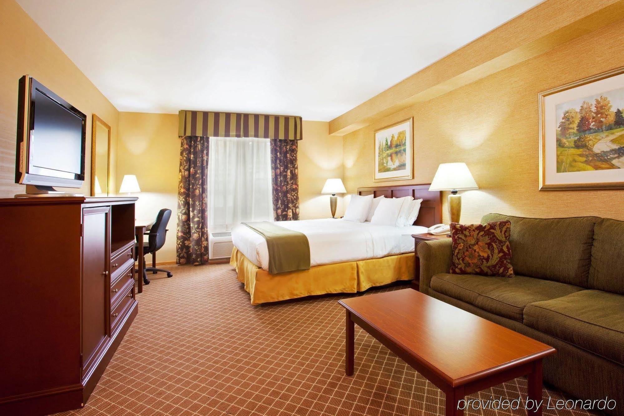 Holiday Inn Express & Suites Iron Mountain, An Ihg Hotel Pokoj fotografie